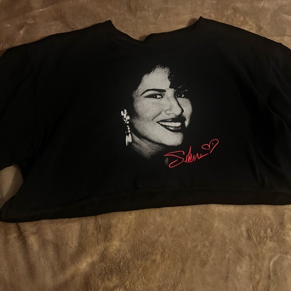 Selena Black Graphic T-Shirt